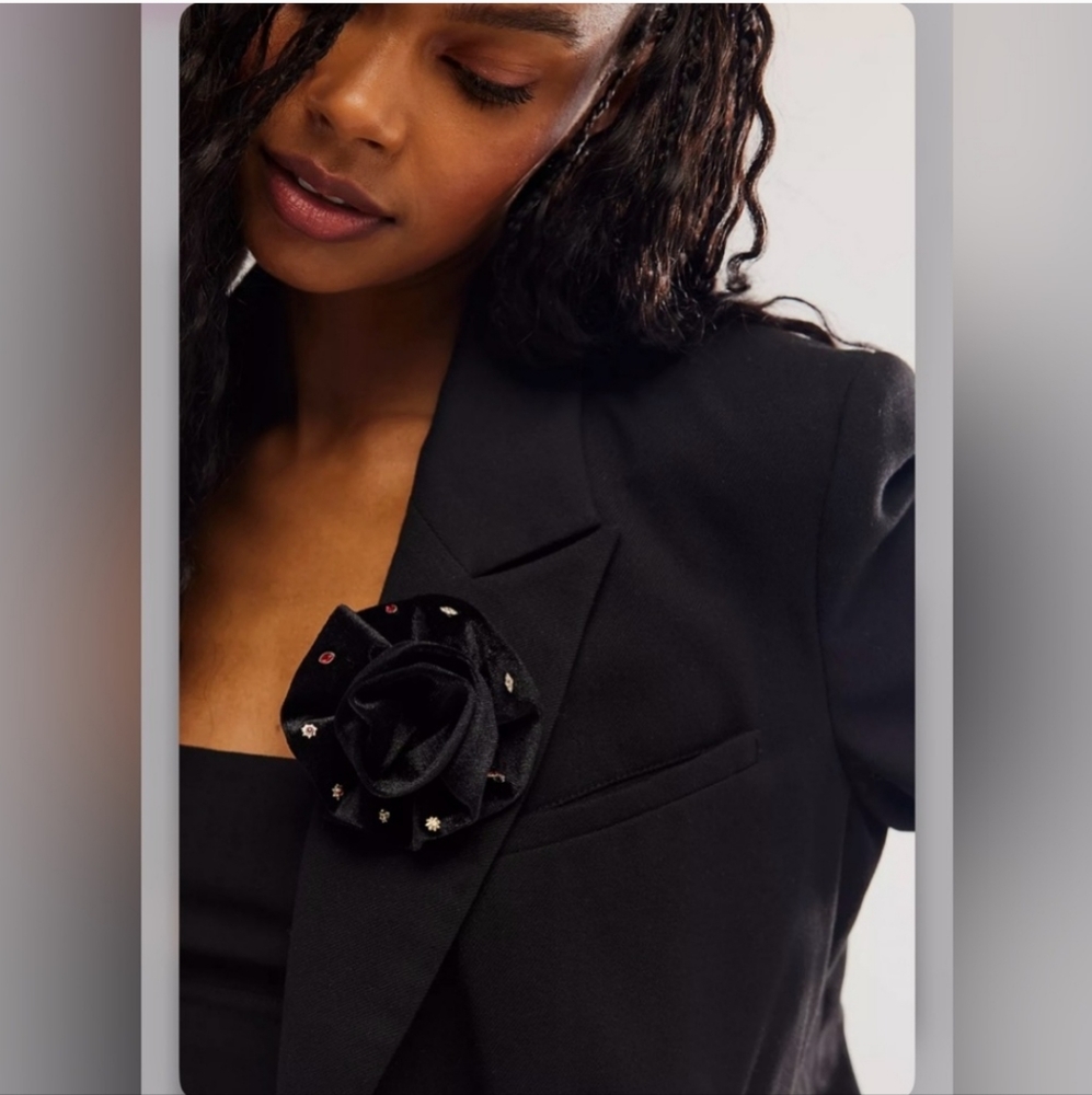 NWT Free People Black Rosette Stud Earrings Set Pack Brooch Pin Bohemian